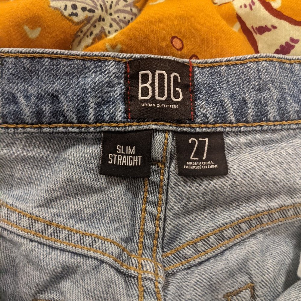 BDG Urban Outfitters High Waisted Slim Straight Light Raw Hem 90s Denim Jeans 27 - Picture 4 of 4